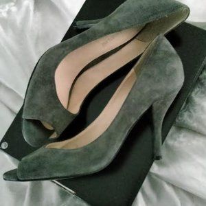 Enzo Angiolini Luxe Gray Suede open toe Heels size 8 1/2